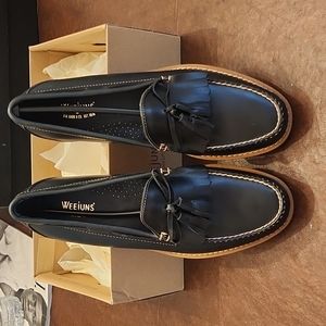 Weejuns Bass Layton Pull Up Loafer in Navy